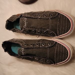 Blowfish, charcoal size 9